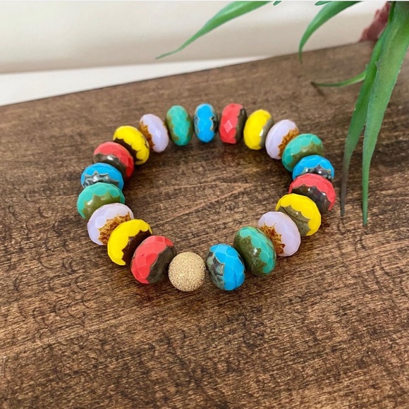 Stunning Stretchy Colorful Beaded Bracelet - Picture 1 of 6